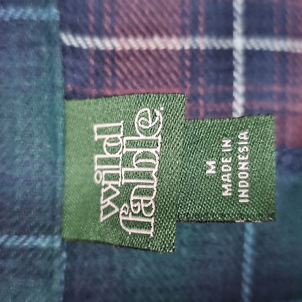 Women’s Size Medium Wild Fable flannel button up shirt - Picture 2 of 4